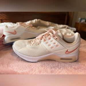 Women’s Nike Air Max Bella TR4 shoe